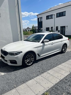 Bild des Angebotes BMW 520 M -Sport, M-Felge, Ambiente, Apple-Carplay uvm.
