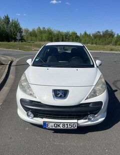 Bild des Angebotes Peugeot 207 CC 120 VTi Filou