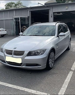 Bild des Angebotes BMW 318 318i Touring Aut.