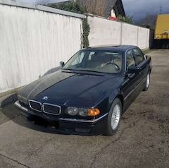 BMW 740 BMW 740i E38 – Oxford-Grün – Japan Reimport