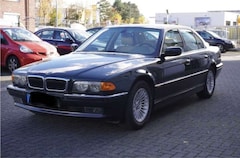 BMW 740 BMW 740i E38 – Oxford-Grün – Japan Reimport