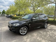 Bild des Angebotes BMW X5 M M50d Sport-Aut.