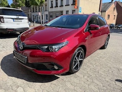 Bild des Angebotes Toyota Auris 1.8 Hybrid Team D *Kamera/8-fach Bereift*