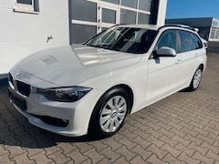 Bild des Angebotes BMW 316 i Touring 1.HD/Navi/SHZ/S-Heft/Garantie/PDC