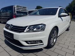 Bild des Angebotes VW Passat Variant R-Line Sportpaket/Automatik/Xenon/Kamera