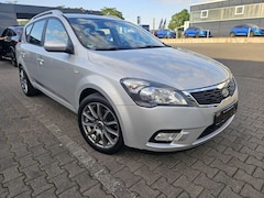 Bild des Angebotes Kia Ceed / cee'd 1.4 CVVT Attract,Klima,Navi,Alu,3.Hand,Tüv05/27