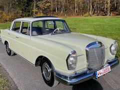 Bild des Angebotes Mercedes-Benz 220 B, Heckflosse