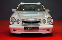 Bild des Angebotes Mercedes-Benz E 320 T/ 3,2 V6 224PS/LORINSER/2.HAND/TOPZUSTAND