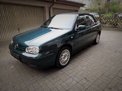 Bild des Angebotes VW Golf Cabriolet Cabrio 1.6 Classicline