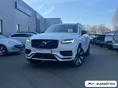 Bild des Angebotes Volvo XC90 T8 Plus Dark AWD 7-Sitzer ACC/HUD/PANO/STHZ/AHK