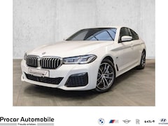 Bild des Angebotes BMW 545 e xDrive A M Sportpaket Head-Up HK HiFi DAB