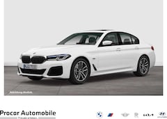 Bild des Angebotes BMW 545 e xDrive A M Sportpaket Head-Up HK HiFi DAB