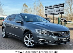 Bild des Angebotes Volvo V60 Kombi Summum*AHK*Schiebedach*8-fach bereift*