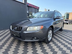Bild des Angebotes Volvo V70 Kombi Momentum Xenon Leder Klima PDC