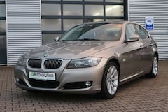 Bild des Angebotes BMW 330 i *XENON*SCHIEBEDACH*KEYLESS*NAVI-PROF.*PDC*