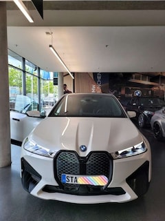 Bild des Angebotes BMW iX xDrive40