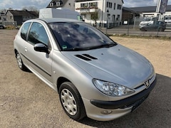 Bild des Angebotes Peugeot 206 1.4***AUTOMATIK****TÜV NEU***KLIMA**3. HAND*