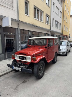 Toyota Land Cruiser BJ40 LV