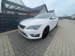 Bild des Angebotes SEAT Leon FR Leon ST 1.4 TSI FR *AHK*Pano*Scheckheft*Kamara