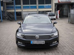 Bild des Angebotes VW Passat Variant 1.6 TDI DSG *Gepflegt*AHK*LED*