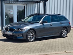 Bild des Angebotes BMW 320 i Sport Line/NAVI/LED/KAMERA 360°/HEADUP/AHK