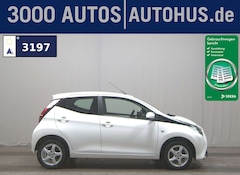 Bild des Angebotes Toyota Aygo 1.0 x-Play 4-Türen Tempomat Shz