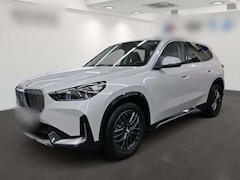 Bild des Angebotes BMW iX 1 xDrive30 X-Line*Driving Assist Prof.*HeadUp*Live