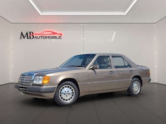 Bild des Angebotes Mercedes-Benz 250 D *ZENTRAL*E-FENSTER*4 GANG AUTOMATIK*H-KEN.