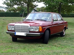Bild des Angebotes Mercedes-Benz 220 D W123 H-Kennzeichen, TÜV neu, restauriert