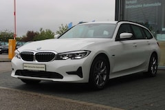 Bild des Angebotes BMW 320 e Touring LiveCockpitProf Navi LED AHK SH