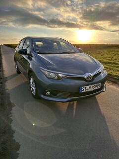 Bild des Angebotes Toyota Auris 1.8 VVT-i Hybrid Automatik Edition-S