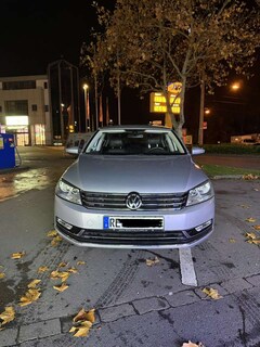 Bild des Angebotes VW Passat 2.0 TDI DSG BlueMotion Highline