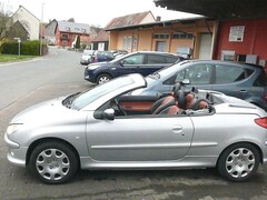 Bild des Angebotes Peugeot 206 CC Filou Cabrio 1,6l 80PS
