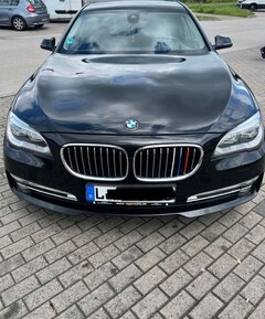 Bild des Angebotes BMW 750 750i xDrive