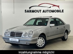 Bild des Angebotes Mercedes-Benz E 240 ELEGANCE Automatic Schiebedach Xenon PDC