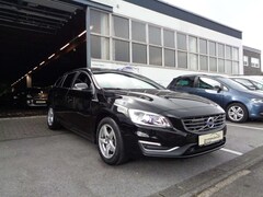 Bild des Angebotes Volvo V60 Kombi 2.0 D4 Summum 1.HD*VOLLAUSSTATTUNG*