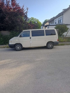 Bild des Angebotes VW T4 Caravelle mit neuem Tüv, neuem Zahnriemen und Wasserpumpe,