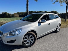 Bild des Angebotes Volvo V60 V60 D3 Summum