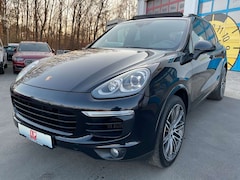 Bild des Angebotes Porsche Cayenne Platinum Edition LED PANO Navi AHK Navi