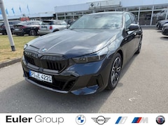 Bild des Angebotes BMW 520 d xDrive Touring Sportpaket HUD AHK-klappbar AHK N