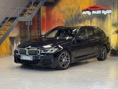 Bild des Angebotes BMW 530 d Touring M Sport~LASER~HEAD-UP~KAMERA~LEDER