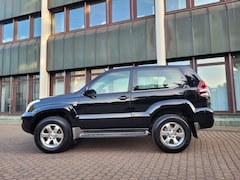 Toyota Land Cruiser Land Cruiser 3.0 D-4D Aut. 1 Hd-Nur 143 Tkm-DPF