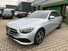 Bild des Angebotes Mercedes-Benz E 220 d T. Avantgarde -Widescr.-DAB-Totw.-RFK-LED