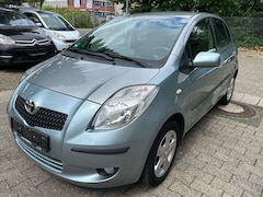 Bild des Angebotes Toyota Yaris 1.3 Automatik Sol