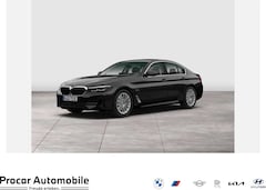 Bild des Angebotes BMW 545 e xDrive ACC+KAMERA+NAVI+LED+DA+PA+PANO+LEDER