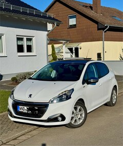 Bild des Angebotes Peugeot 208 PureTech 82 Style