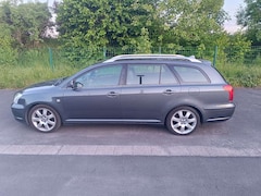 Bild des Angebotes Toyota Avensis 2.0 VVT-i Combi Automatik Executive