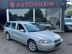 Bild des Angebotes Volvo V70 Kombi 2.4 Momentum LEDER/KLIMA/AUTOMATIK/SHZ
