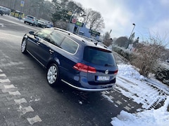 Bild des Angebotes VW Passat Variant 2.0 TDI 4Motion DSG BlueMotion Tech Exclusive