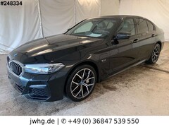 Bild des Angebotes BMW 545 e xDr M Sport 19"|DrivingPro|Glasdach|VLeder